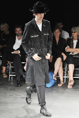 Comme des Garcons / - 2009